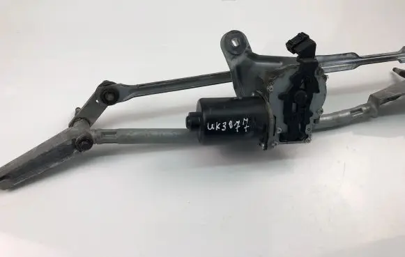 Volvo V70 Wiper motor 8648343