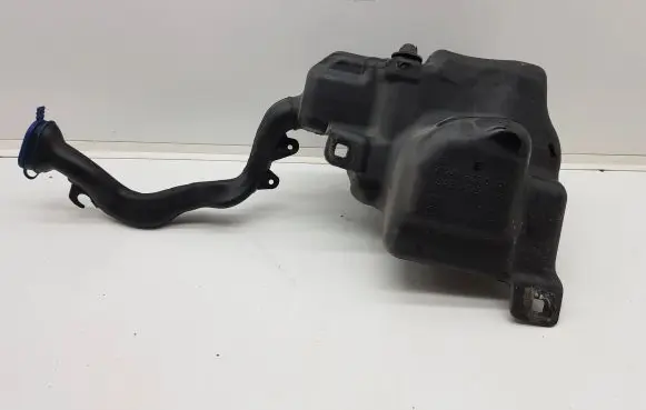 Mercedes-Benz GLA W156 Windshield washer fluid reservoir/tank A2468690220 45R010108