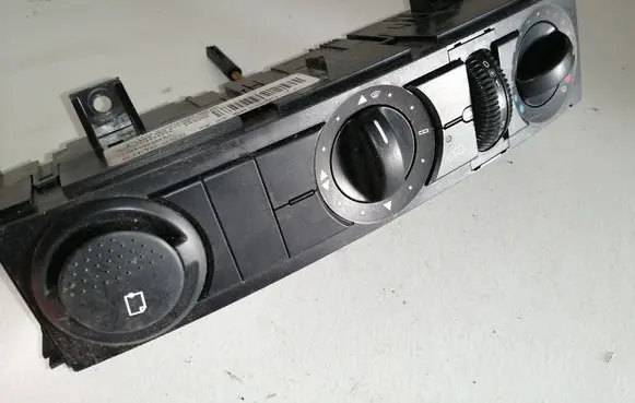 Mercedes-Benz Sprinter W906 Climate control unit A9068300485KZ A9068300485