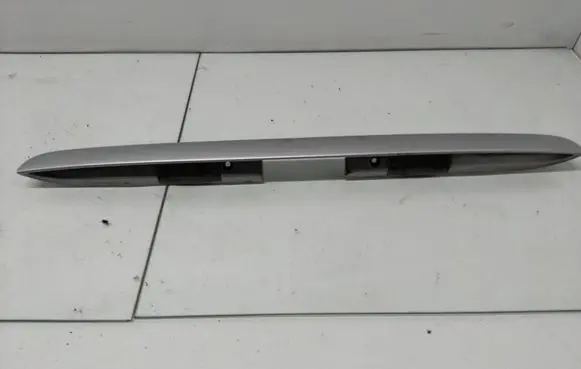 Mercedes-Benz ML W163 Trunk door license plate light bar 