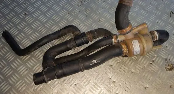 Thermostat/thermostat housing