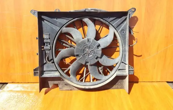 Volvo XC90 Electric radiator cooling fan 0130706803