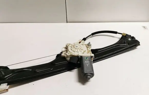 BMW X5 E70 Rear door window regulator motor 7267691