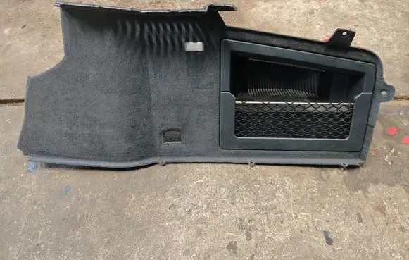 Trunk/boot side trim panel