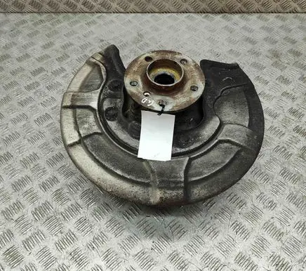 BMW X7 G07 Rear wheel hub 6876654