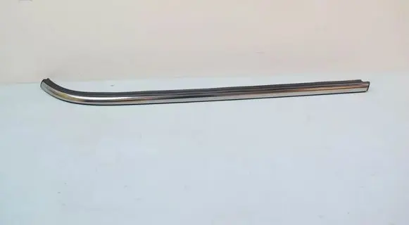 Mini Cooper Countryman R60 Rear side glass trim 7390174
