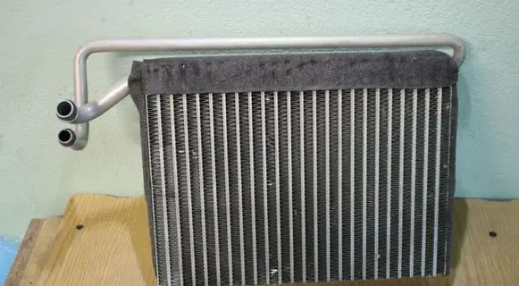 BMW 3 E46 Air conditioning (A/C) radiator (interior) 65693