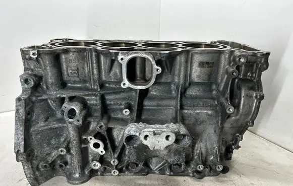 Chevrolet Silverado Engine block 12705125 12704263 26270