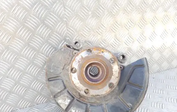 Volkswagen PASSAT B6 Front wheel hub