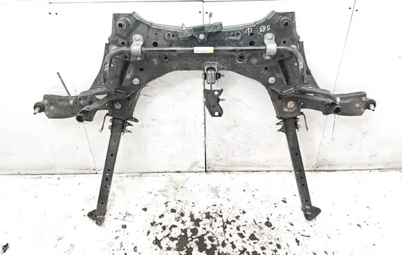 Renault Captur II Front subframe 546117469R