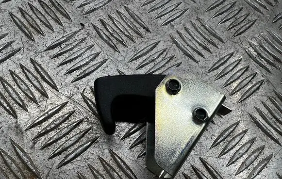Skoda Octavia Mk2 (1Z) Tie down hook / loop 1Z9867615D