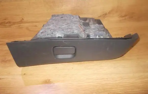 Mercedes-Benz Vaneo W414 Glove box 4146800091