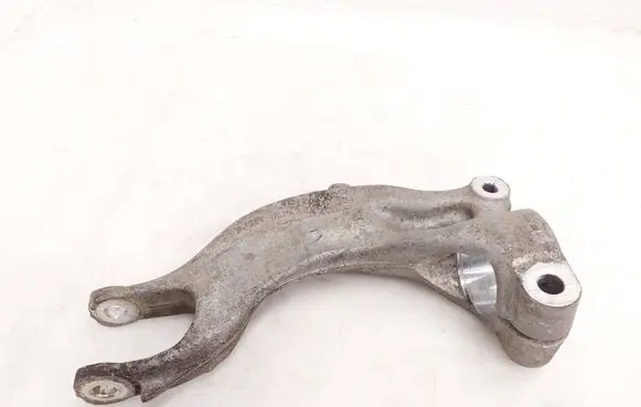 Porsche Cayenne (9Y0 9Y3) Lower shock absorber bracket 4M0413038