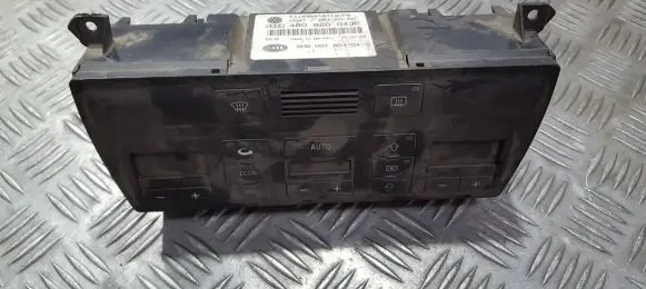 Audi A6 S6 C5 4B Climate control unit 4b0820043f 5hb007604-04