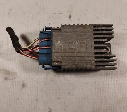 Mercedes-Benz A W168 Coolant fan relay A0275458032