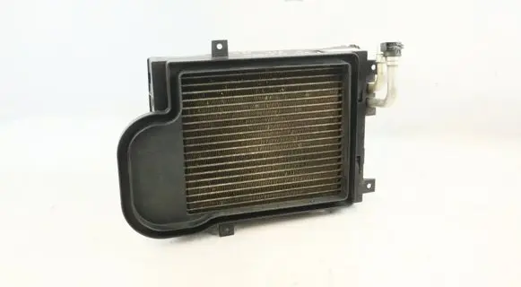 BMW X6 E71 Engine oil radiator 7585286 7585287 17217585286