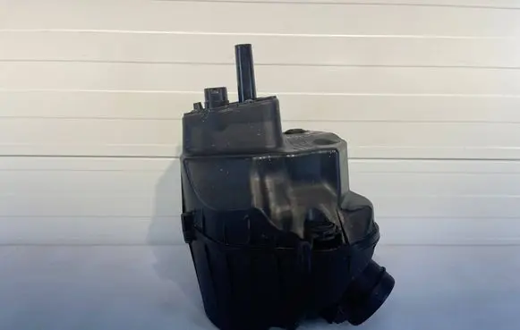 Audi A8 S8 D4 4H Air filter box 4H0133824
