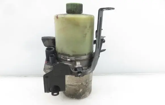 Volkswagen Polo IV 9N3 Power steering pump 6R1423051 6R0423156 6Q1423051CA