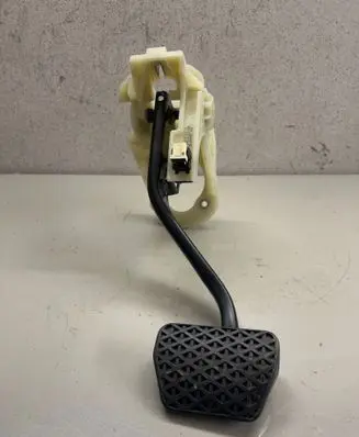 BMW 1 F20 F21 Brake pedal 6859639 67871110 PA6GF40