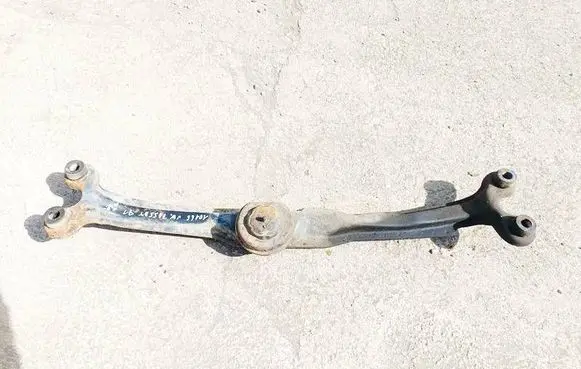 Volkswagen PASSAT B3 Front subframe