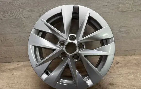Skoda Fabia Mk4 (6VA) R15 alloy rim 6VA601025