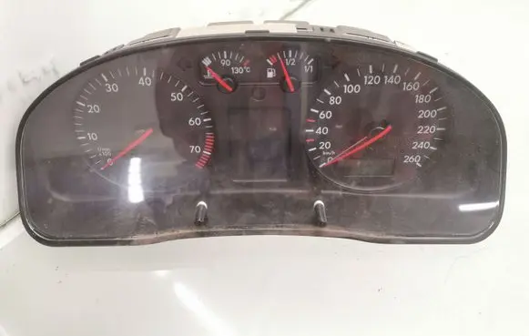 Volkswagen PASSAT B5 Speedometer (instrument cluster) 3B1919880