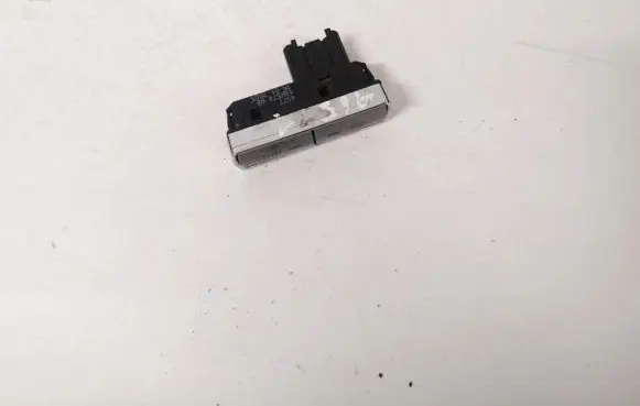 Ford Mondeo Mk III Windscreen/window heater switch 4s7t18k574ab