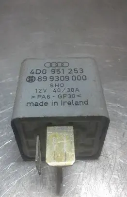 Volkswagen PASSAT B5.5 Other relay 4D0951253 899309000
