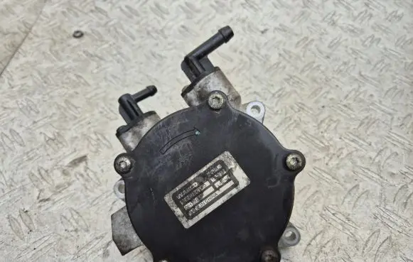Opel Antara Vacuum pump 25183189