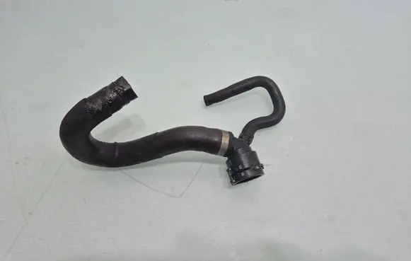Skoda Octavia Mk3 (5E) Engine coolant pipe/hose 5Q0122157