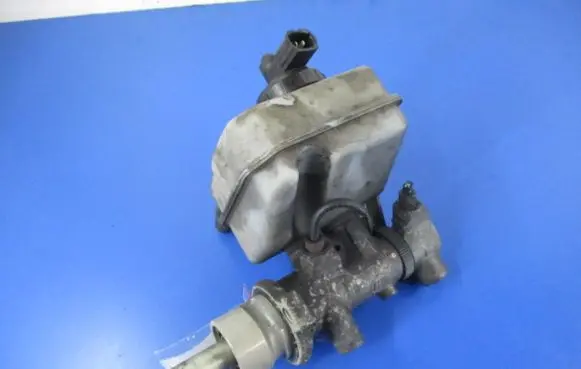 Opel Movano A Master brake cylinder 7700314956C