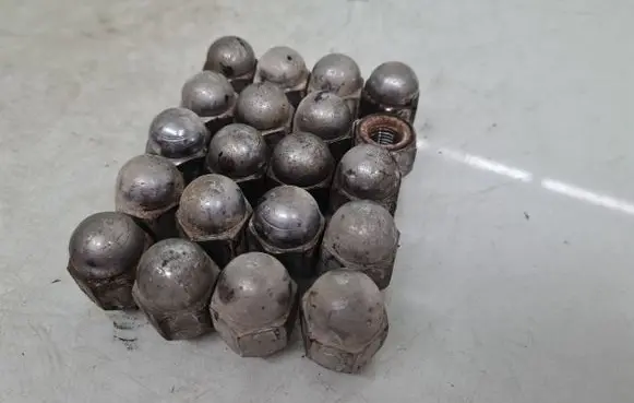 Toyota Avensis T250 Nuts/bolts 