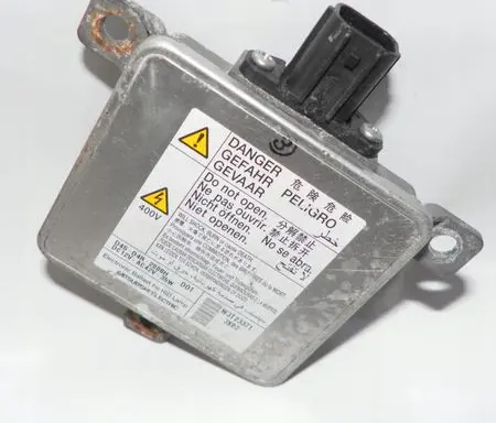 Mitsubishi Outlander Xenon control unit/module W3T23371
