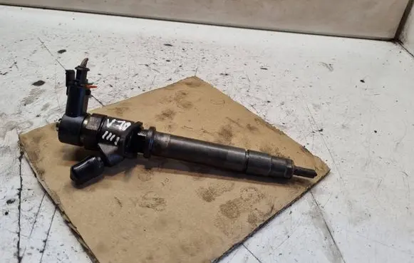 Fuel injector