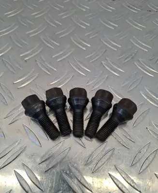 BMW 3 E90 E91 Nuts/bolts