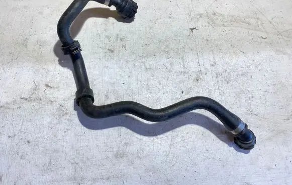 BMW 4 F32 F33 Engine coolant pipe/hose 8507333