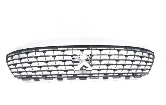 Peugeot 3008 II Front bumper upper radiator grill 9815336077