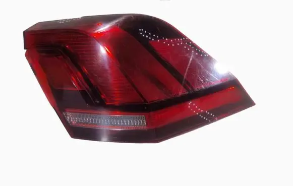 Volkswagen Tiguan Rear/tail lights 5NA945096E