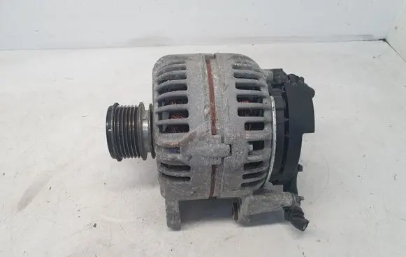 Volkswagen Golf V Generator/alternator 06F903023F