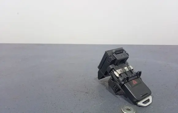 Volvo V40 Ignition lock 28227917