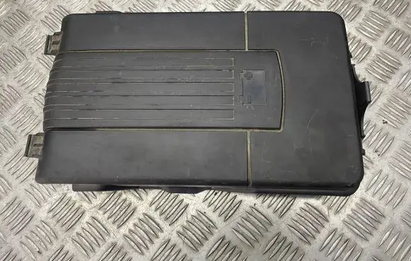 Volkswagen PASSAT B6 Battery box tray cover/lid 1K0915443A