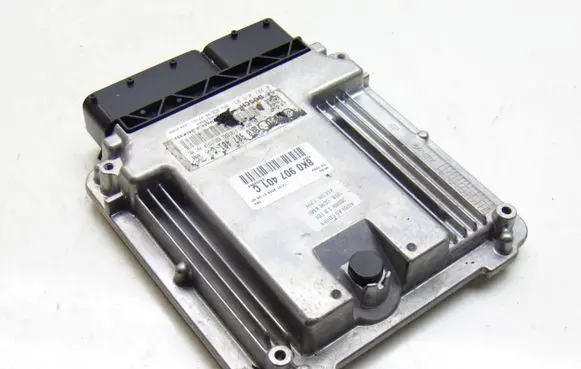 Audi A5 8T 8F Engine control unit/module 8K0907401C