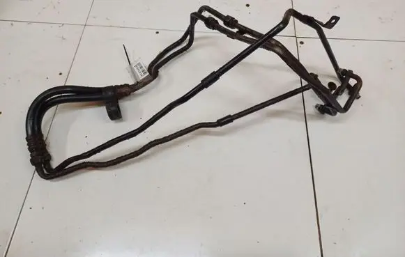 Air conditioning (A/C) pipe/hose