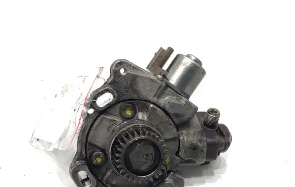 Ford Mondeo MK V Fuel injection high pressure pump 9674984480