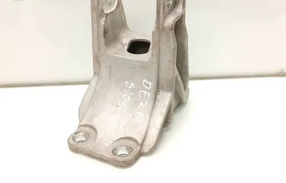 Nissan Leaf I (ZE0) Gearbox mounting bracket