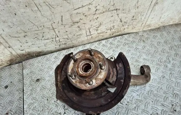 Dodge Nitro Front wheel hub 52125010AD