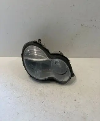 Mercedes-Benz C W203 Headlight/headlamp 1305235664