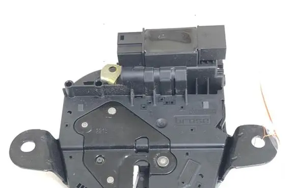 BMW 2 F45 Tailgate exterior lock 7348530