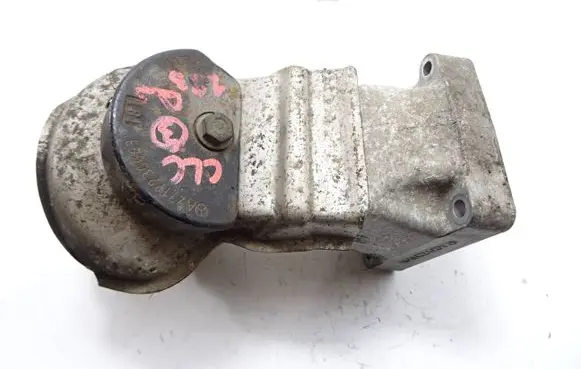 Mercedes-Benz CLC CL203 Engine mounting bracket A2712230804