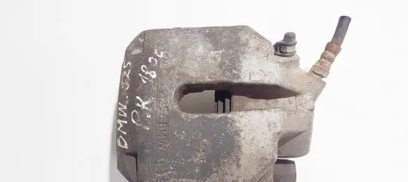BMW 5 E39 Front brake caliper 6022296